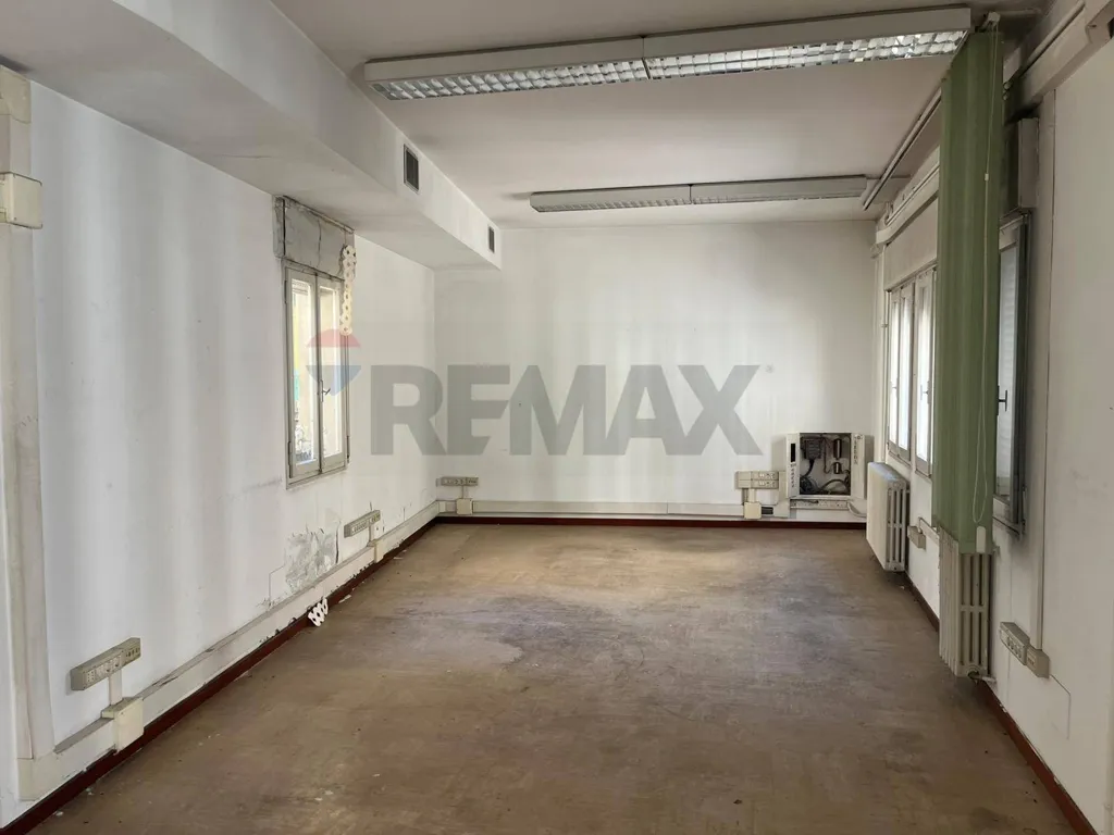 Toad - Office with Terrace in Mestre, Venice