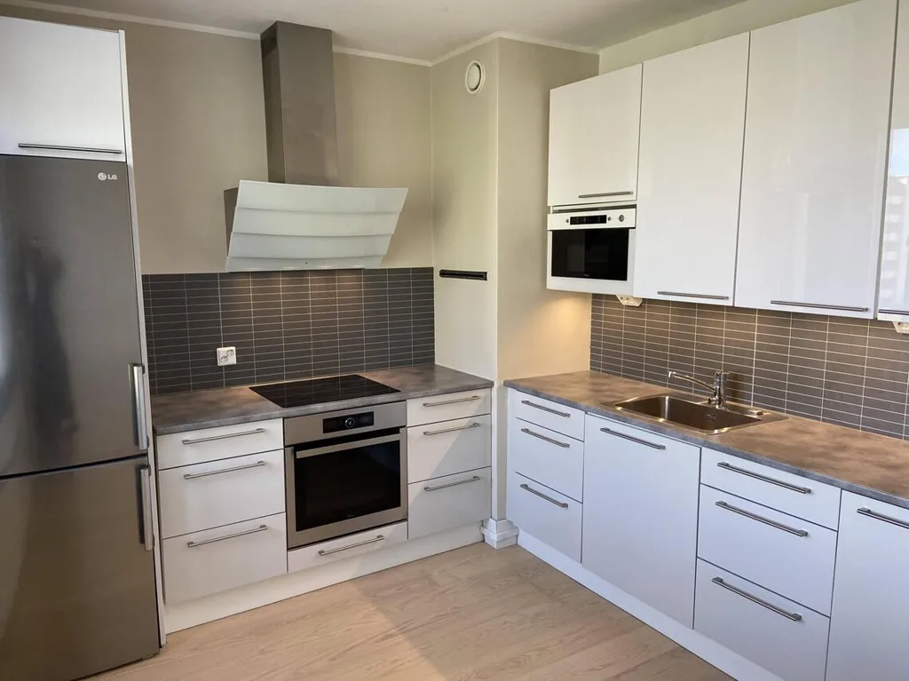 Cuisine - Apartment with Balcony in Koskela, Helsinki