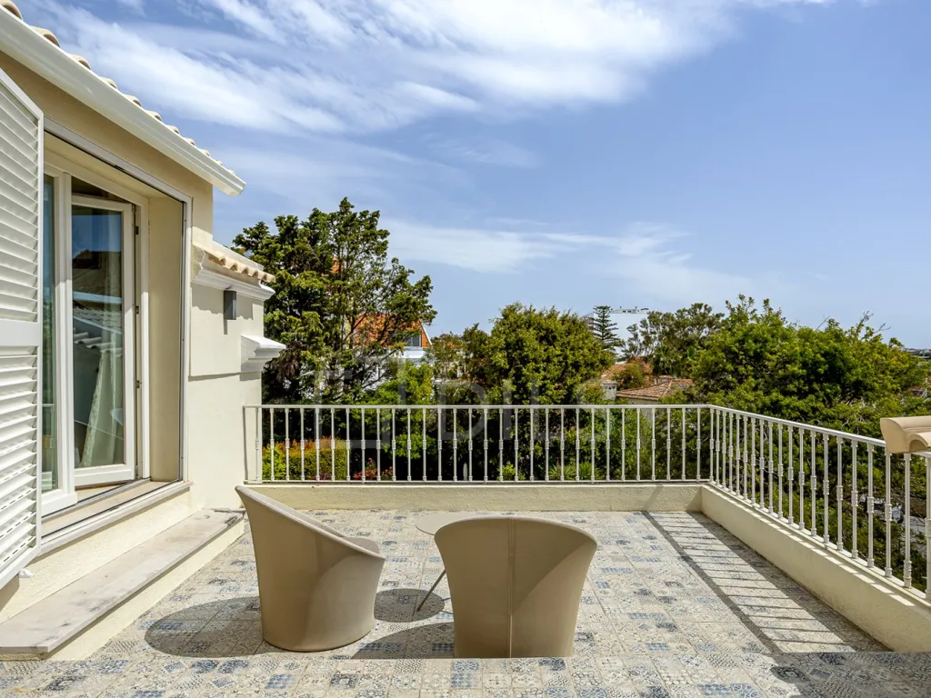 Terrasse - Isolated T5 House with Pool in Monte Estoril