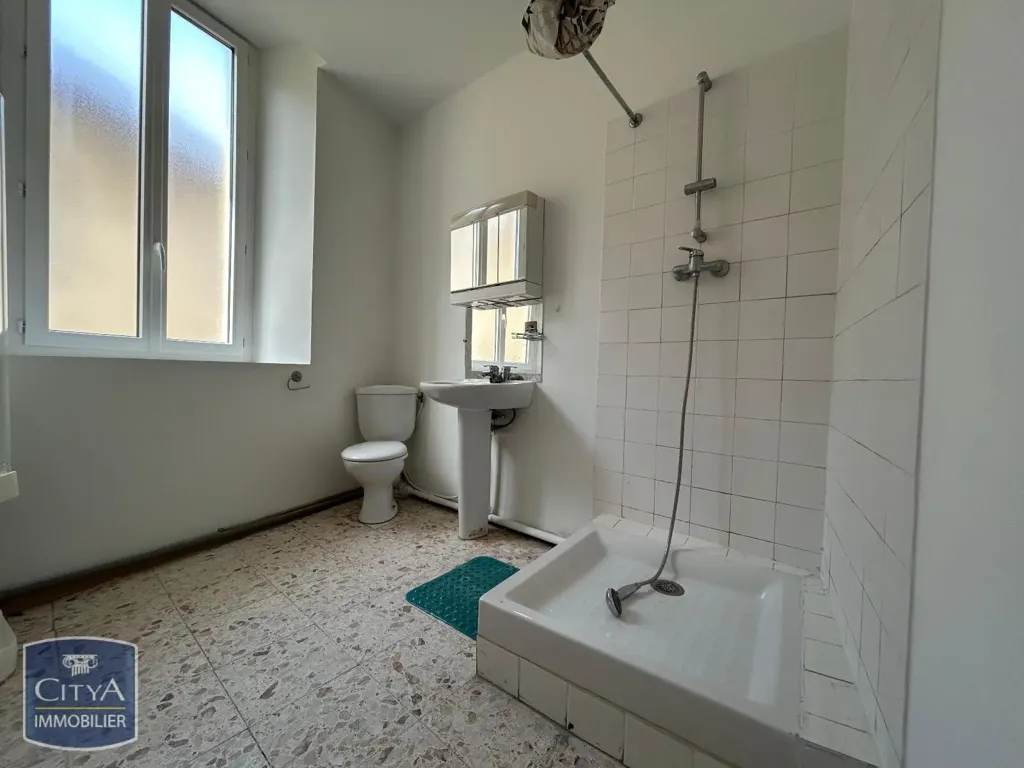 Salles de bain - Appartement 3 Pièces au Calme à Carpentras