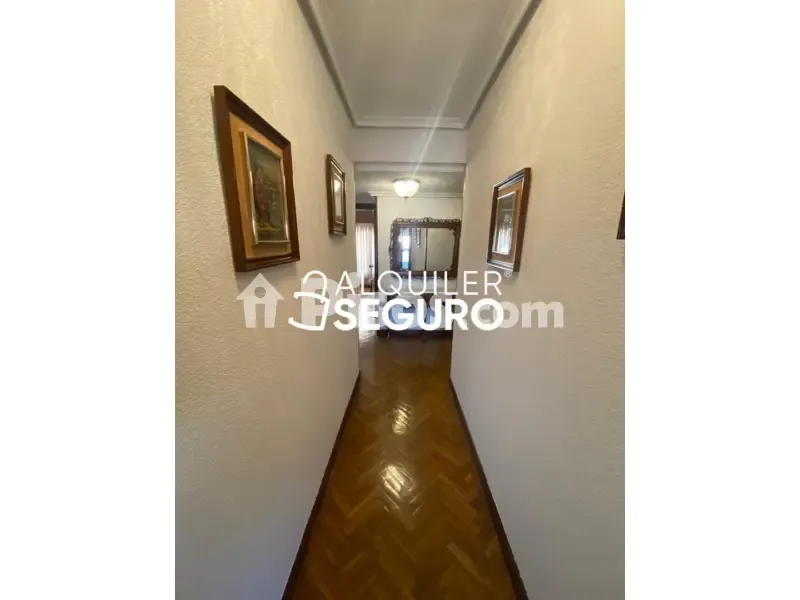 Esik - Ample Apartment with Terrace in Historic Centre