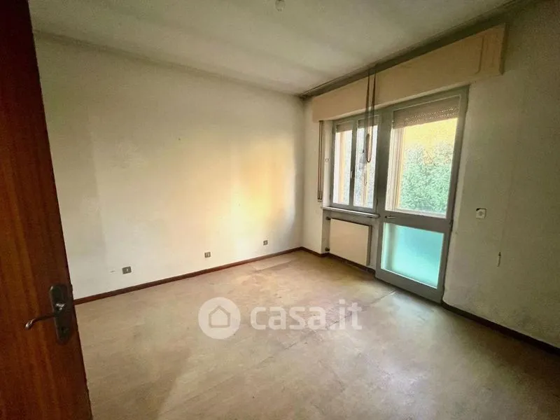 Pièces - Villa with Commercial Space in Martignacco