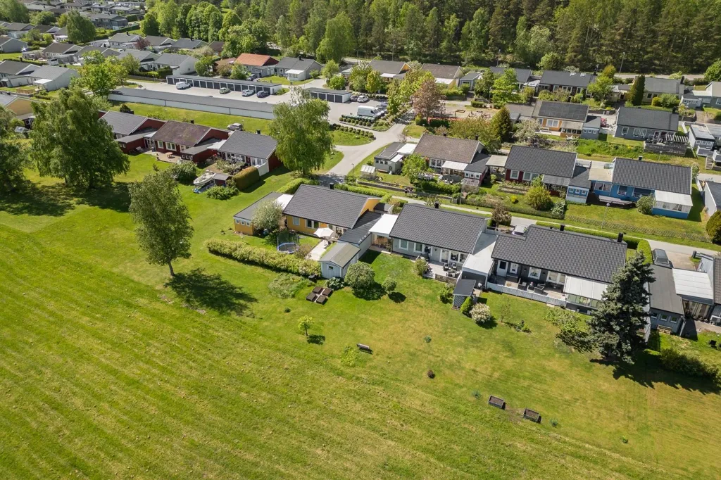 4-toaline maja asukohas Upplands-Bro kommun