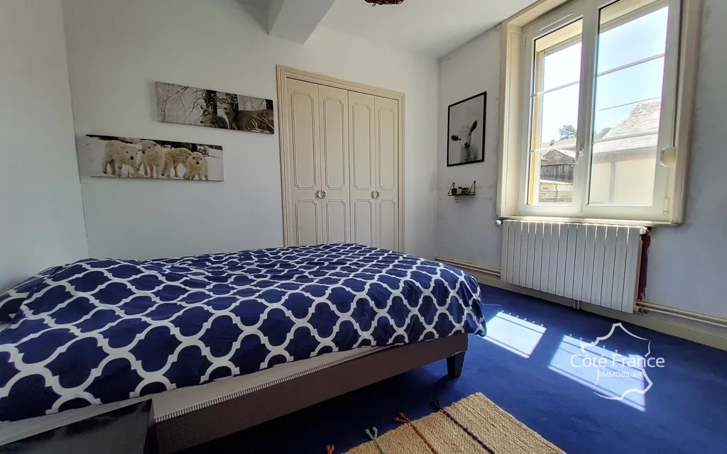 Bedrooms - 4-Bedroom House with Garden in Monthermé
