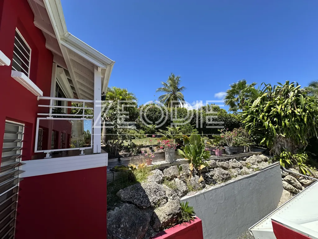 Terrasse - Villa d'Architecte avec Piscine à Saint-François