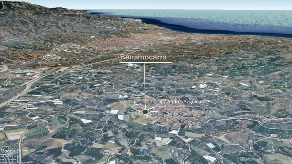 Plot with Infrastructure in Benamocarra, Málaga