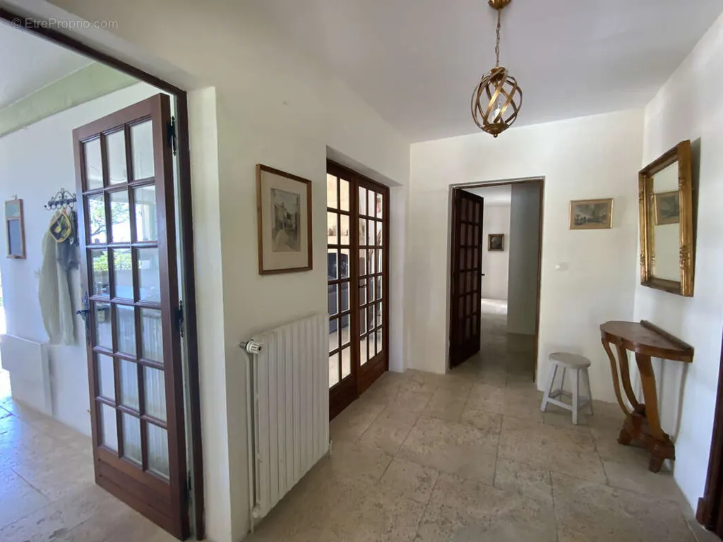 Esik - Villa with Panoramic View near Uzès