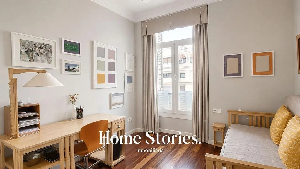 Kabinet - Furnished Flat with Balcony in Valencia