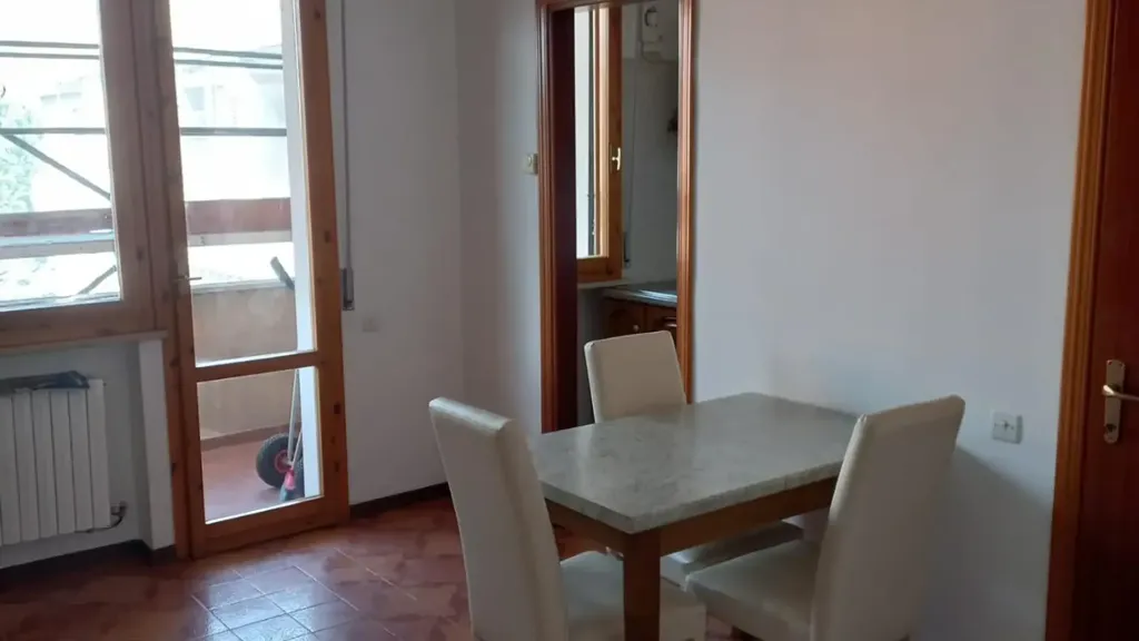 Salle à manger - Bilocale with Balcony in Cisanello, Pisa