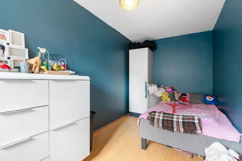 Chambres - 3-Room Apartment with Balcony in Akalla