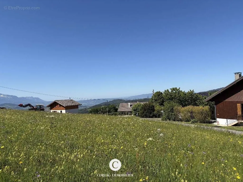 Jardin - Terrain avec Vue sur la Vallée à Bogeve