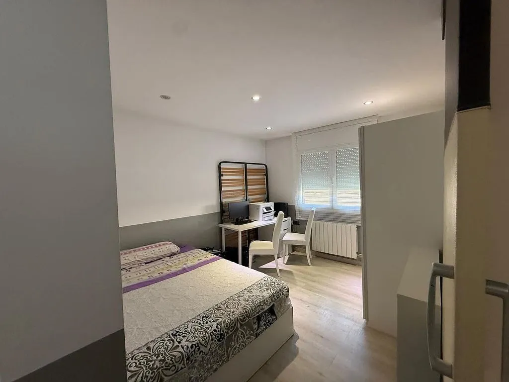 Chambres - Chalet with Pool and Terrace in Gurb