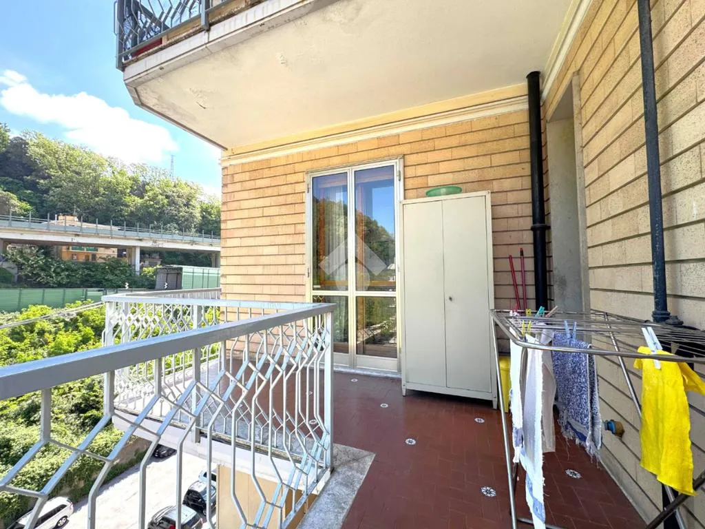 Rõdu - Fourth Bedroom Flat with Balcony in Bolzaneto
