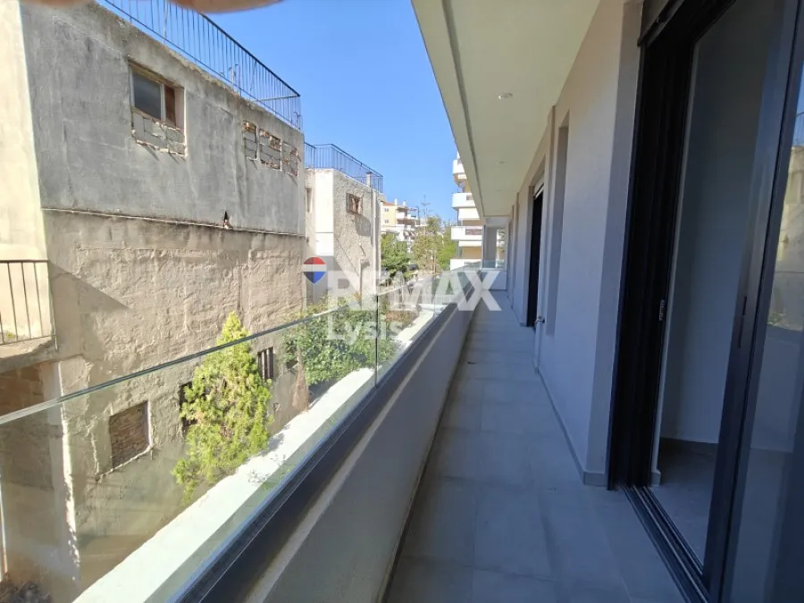 Balcon - New Apartment with Unrestricted View in Glyfada