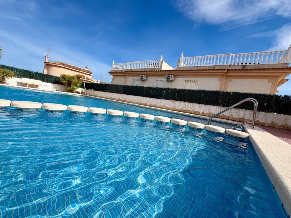 Piscine - Renovated Adjoined House with Pool in Ciudad Quesada