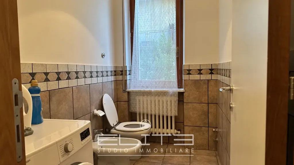 Bagni - Two-Level Apartment with Private Garden in Ancona