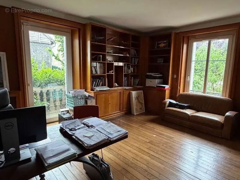 Maison 12 pièces à Saint-Dizier