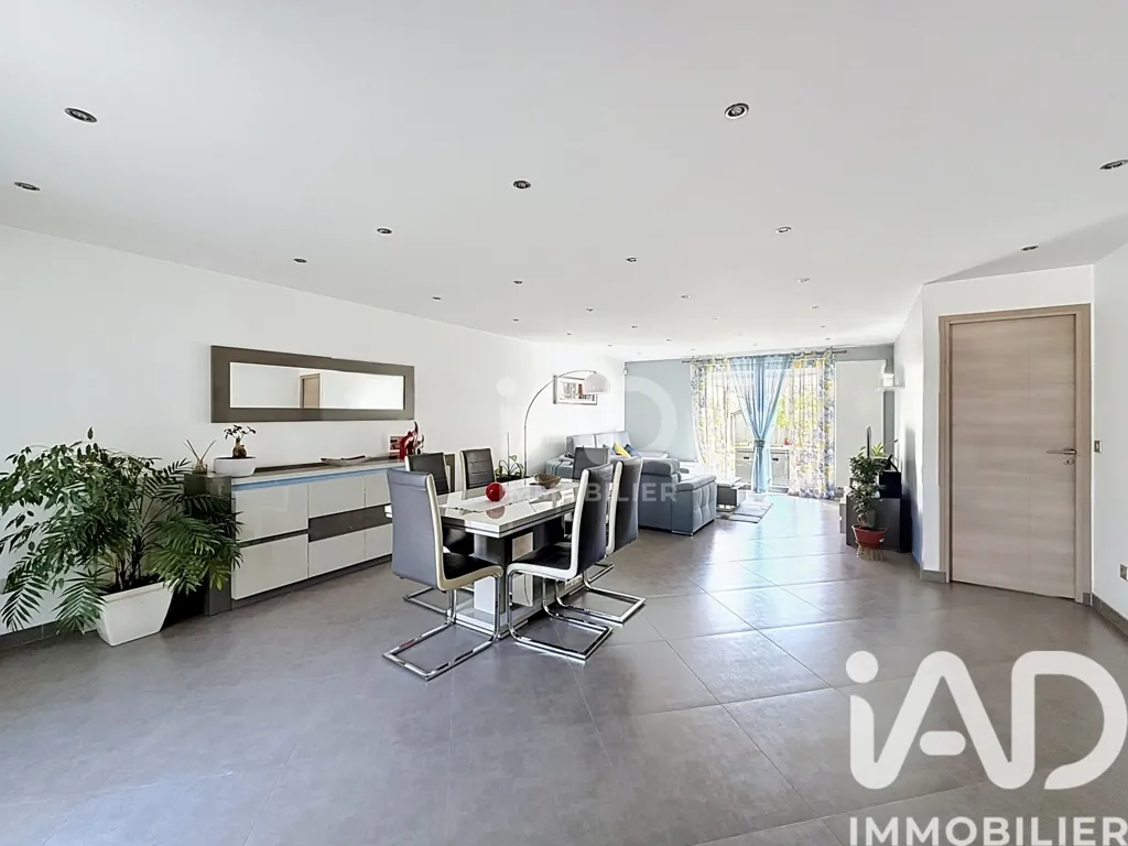 Salle à manger - Maison avec Jardin et Terrasse à Pontault-Combault