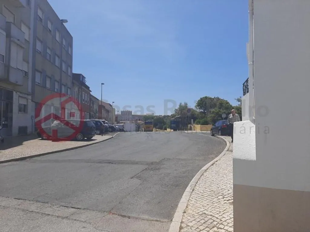 Välivaade - Refurbished House with Patio in Casalinho da Ajuda