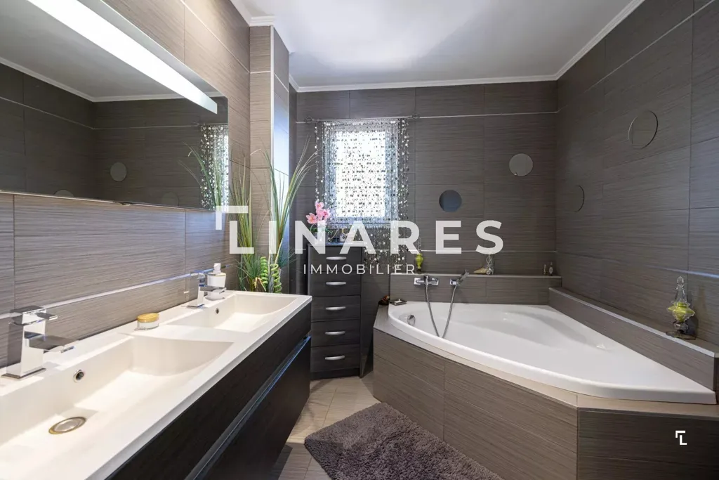 Bagni - Villa with Pool in Simiane-Collongue