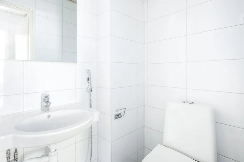 Salles de bain - Commercial Space in Hyvinkää's Centre