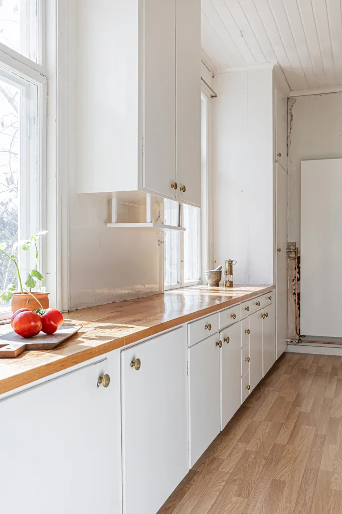 Cuisine - Charming Farmhouse with Workshop in Salbohed