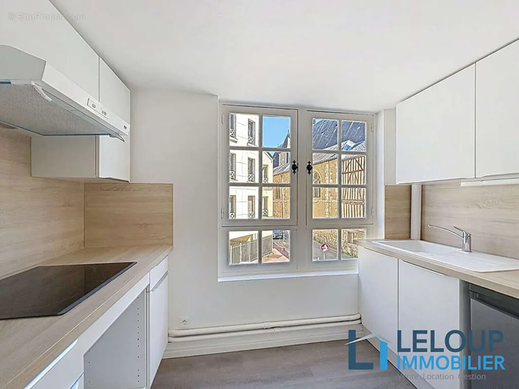 Cuisine - Duplex 2 Pièces avec Parking Privatif près de l'Hôtel de Ville