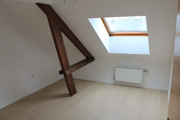 Pièces - Duplex avec Jardin à Léglise