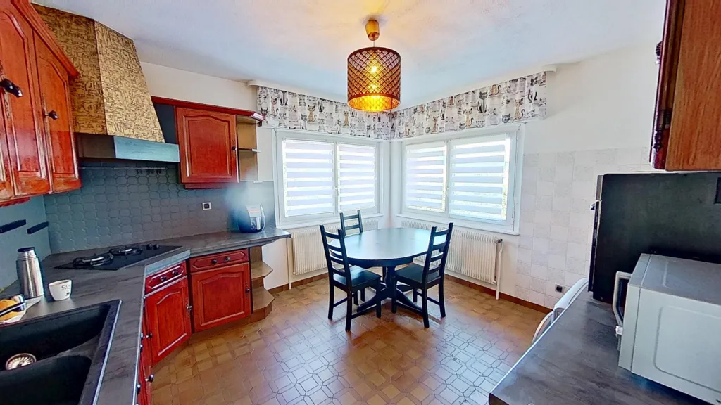Kitchen - Spacious Ground Floor House with Pool in Hombourg