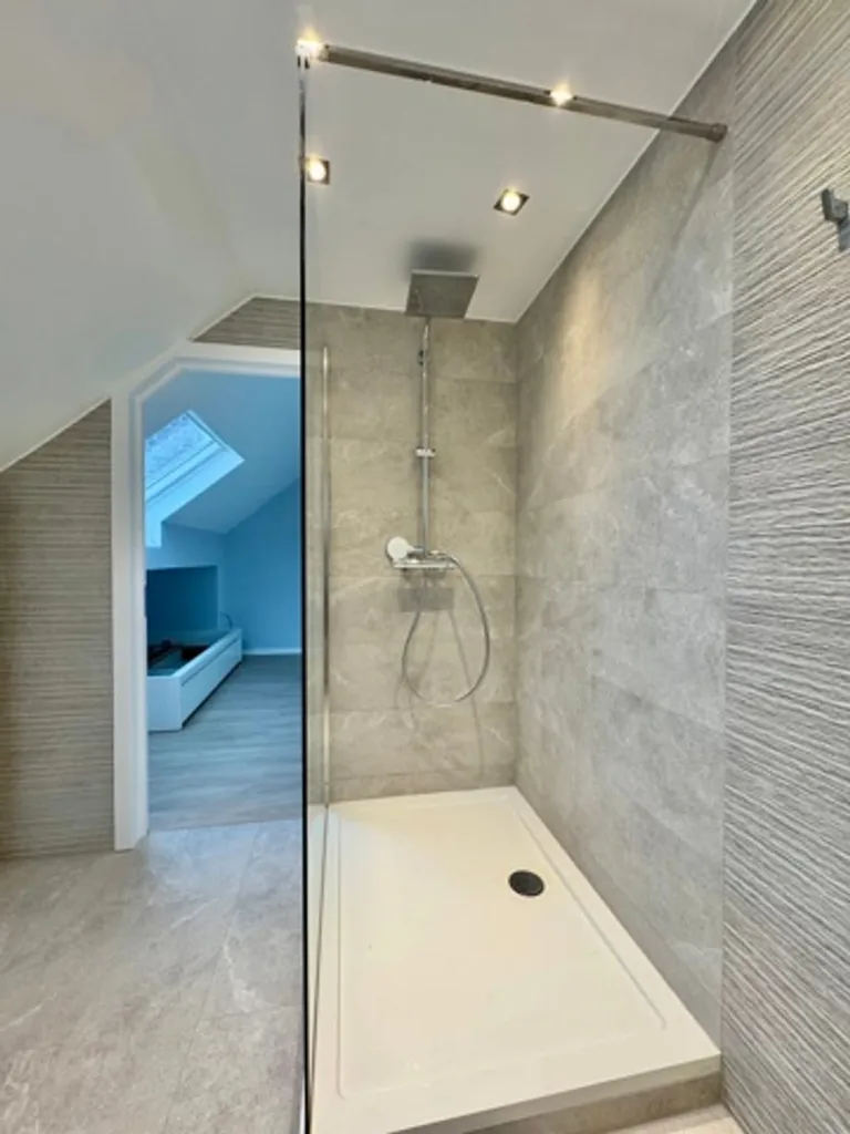 Salles de bain - Duplex Neuf avec Terrasse Arrière à Ixelles