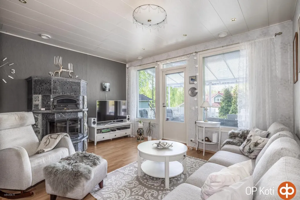 Séjour - Detached House with Sauna on Large Plot in Suburb