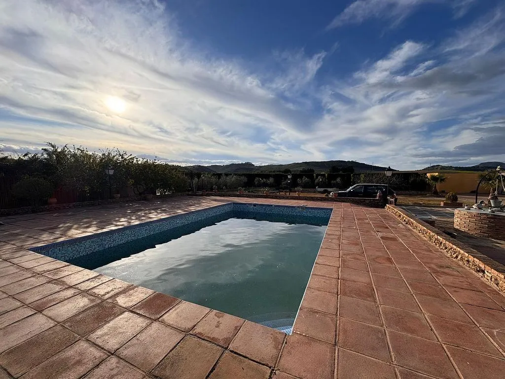 Piscine - Rustic Cortijo with Pool in Villanueva del Trabuco
