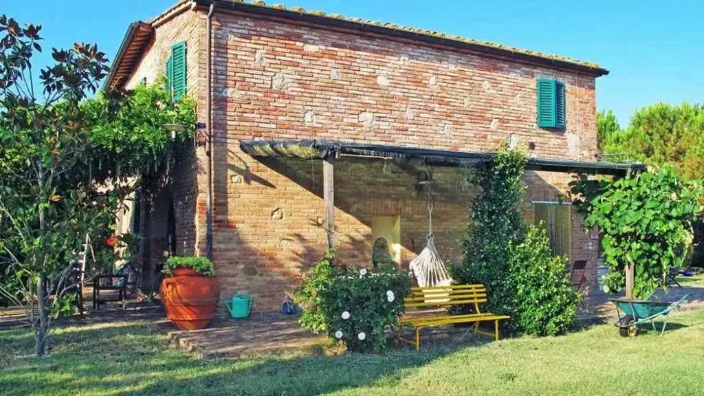 Aed - Rustic Tuscan Farmhouse with Pool near Siena