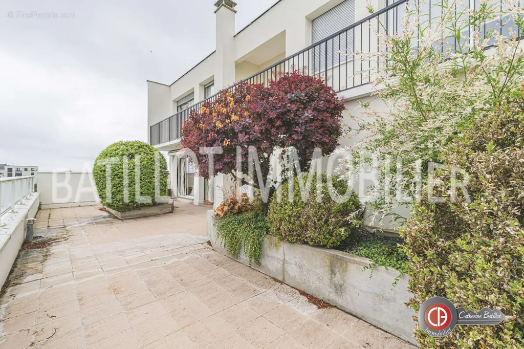 Terrazza - Duplex Apartment with Terraces in Pasteur Clémenceau