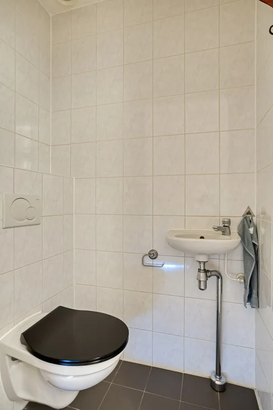 Bathrooms - Luxury Apartment with Maas View in Rotterdam