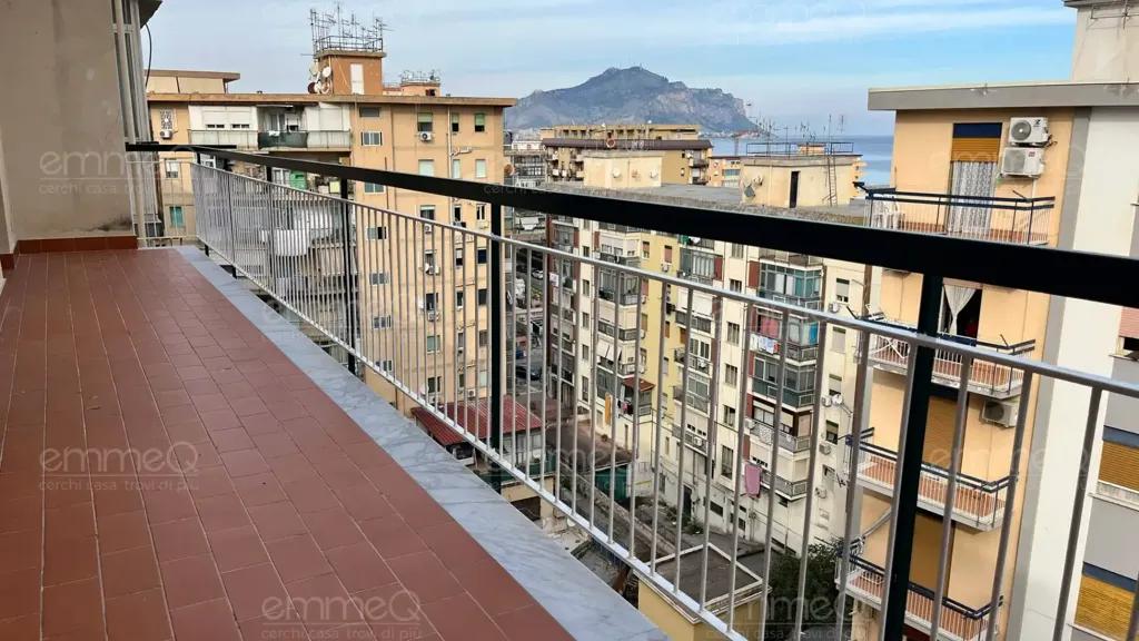 Balcon - Apartment with Panoramic Terrace in Palermo