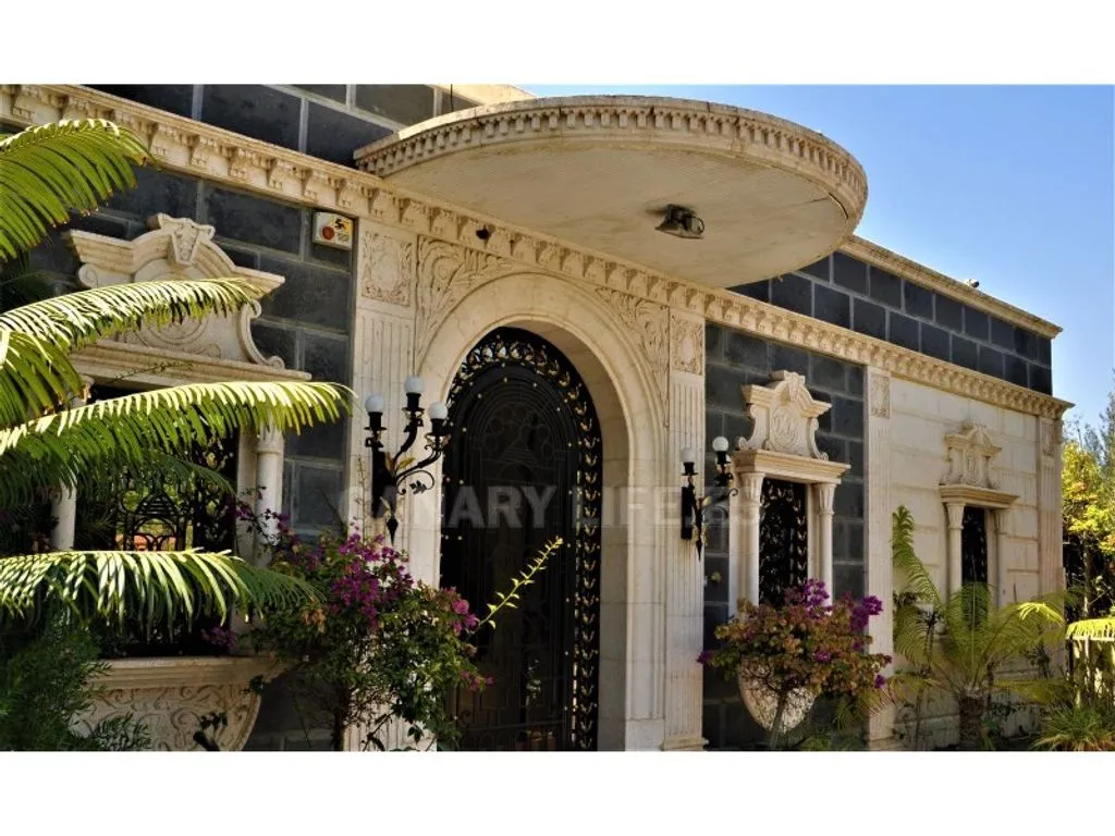 Extérieur - Luxury Villa with Romanesque Features in San Bartolomé
