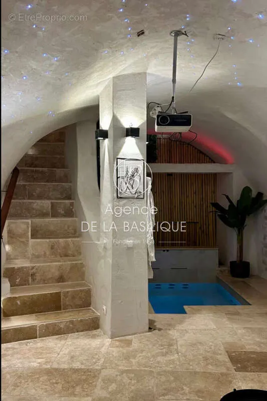 Pièces - Appartement Atypique avec SPA à Saint-Maximin-La-Sainte-Baume