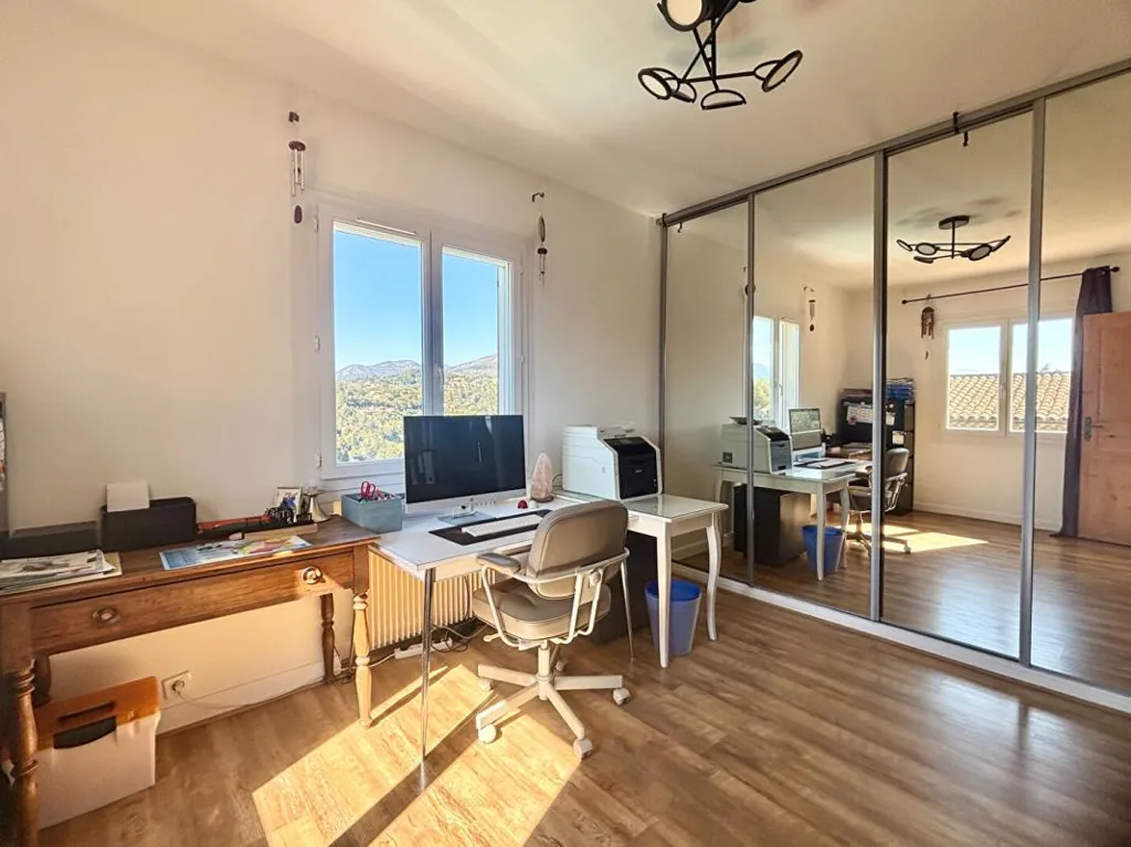 Studio - Luxury Villa with Pool in Nice