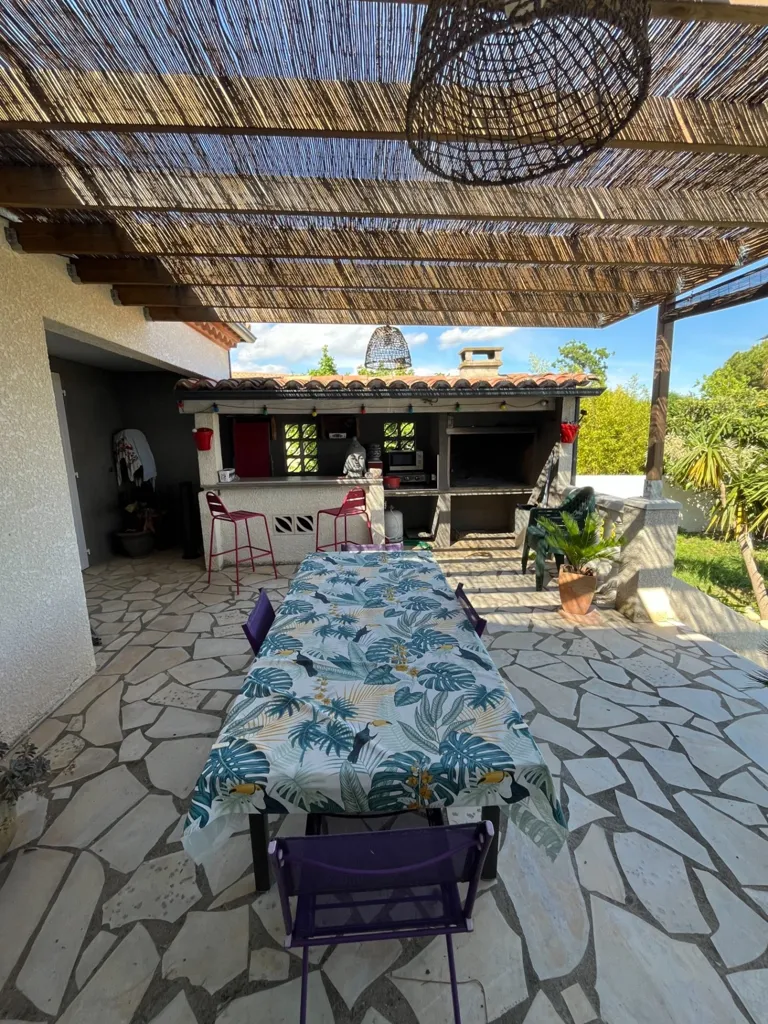 Terrasse - Villa 4 Faces avec Piscine à Cazouls-lès-Béziers
