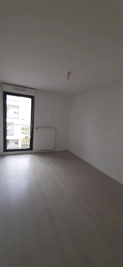 Pièces - Appartement 3 Pièces avec Balcon à Juvisy