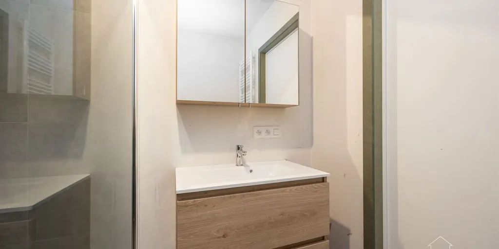 Salles de bain - Appartement Nieuwbouw avec Terrasse à Mortsel