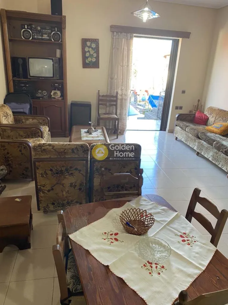 Elutuba - Apartment with Garden in Amfikleia Centre