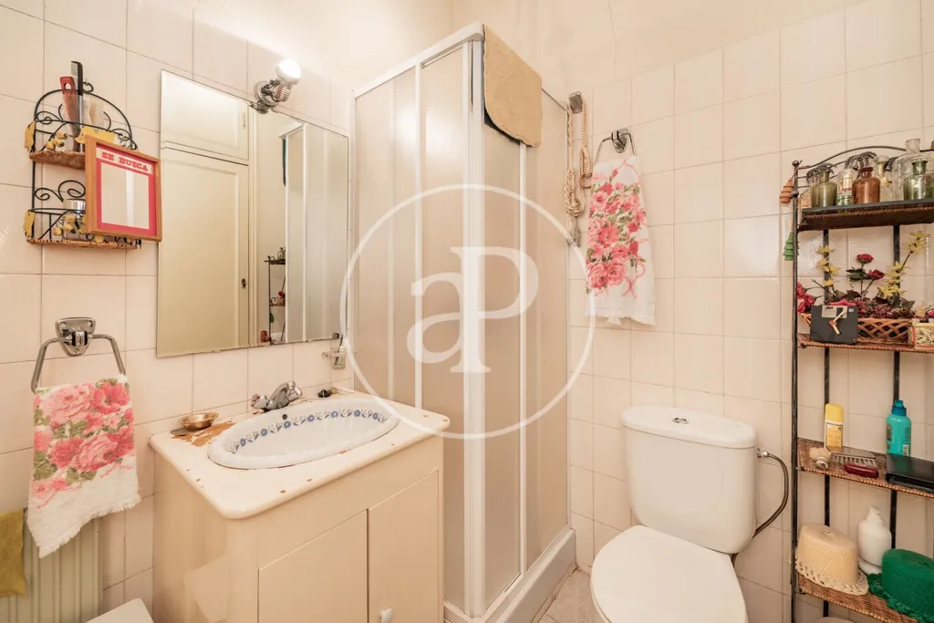 Salles de bain - Luxury Apartment with High Ceilings in Madrid