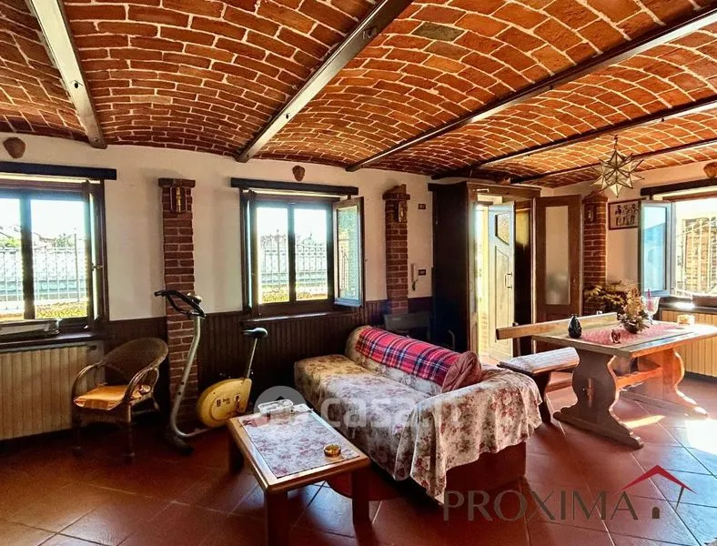 Sala da pranzo - Rustic Semidetached House with Alpine View in Villanova d'Asti