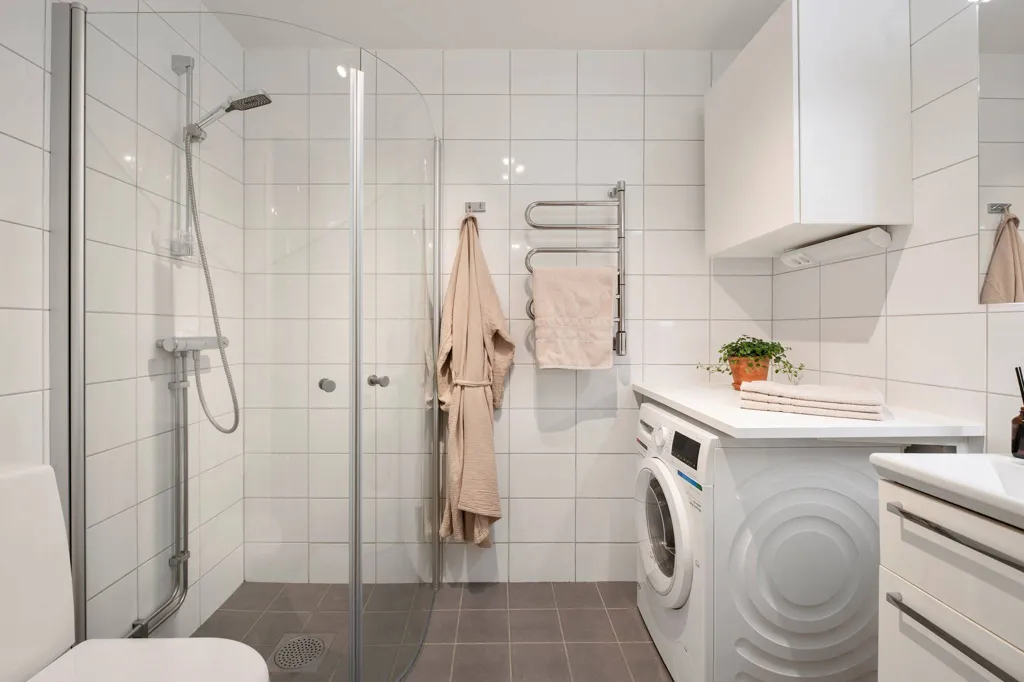 Vannitoad - Modern Apartment with Balcony in Uppsala