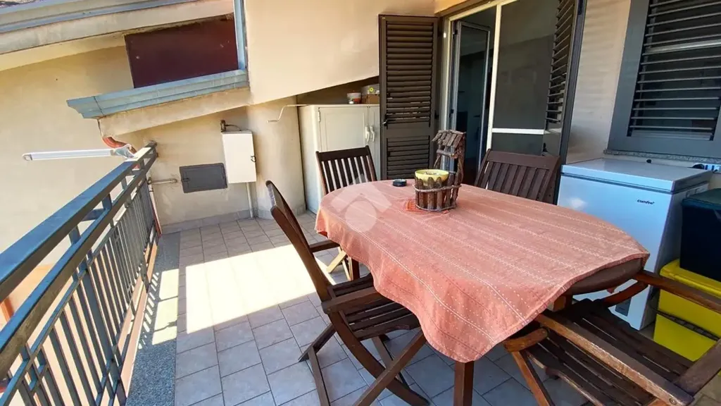 Balcone - Appartamento con terrazzo in parco ad Acerra