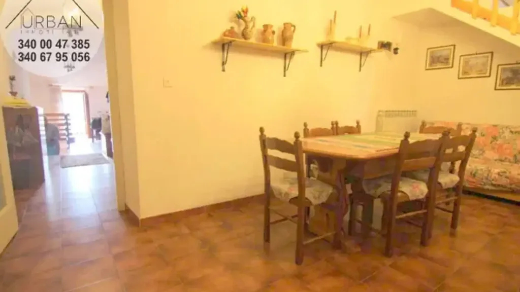 Söögituba - Terraced House with Terrace in Pizzoli