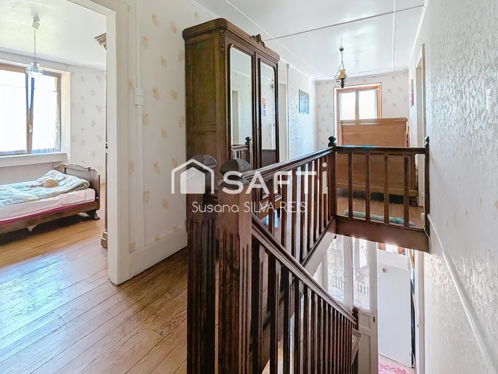 Stanze - House with Extensive Land in Ronchamp