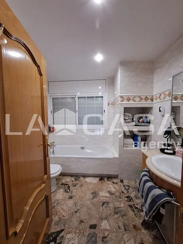 Salles de bain - Chalet with Pool and Terrace in Can Parellada